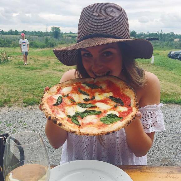 Meet your Posher, Hannah - Picture 1 of 1